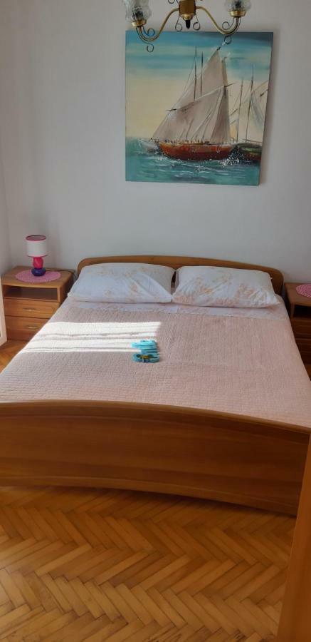 Apartman Lorena Стари Град Екстериор снимка